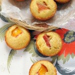 Little Peach Picnic Cakes perfect for Summer