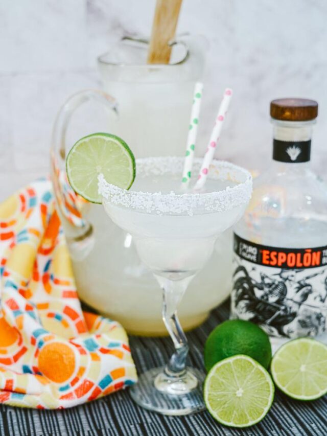 How To Make Classic Pitcher Margaritas Two Lucky Spoons