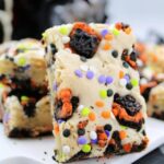 Halloween Oreo Cake Bars - Halloween Desserts - Party Food