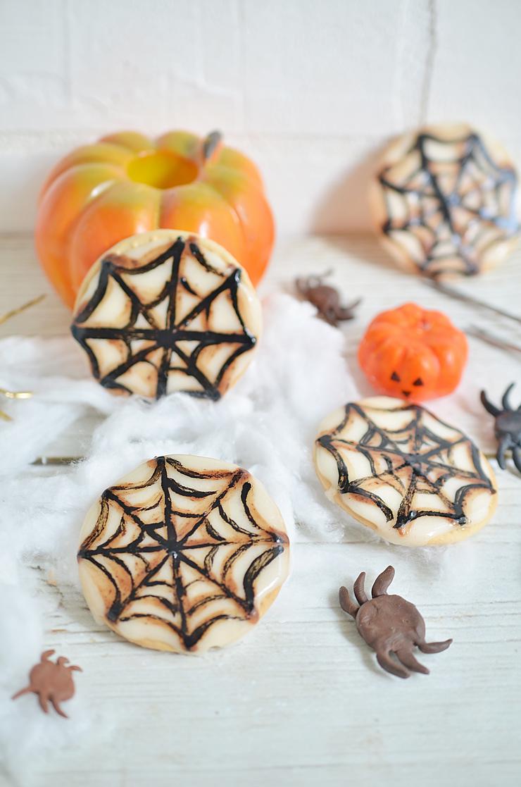 Halloween Spider Web Cookies - Halloween Desserts - Party Food
